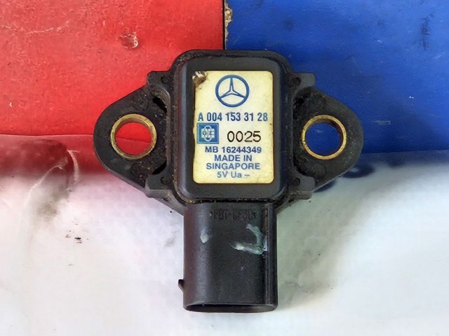 Датчик наддува A0041533128 MERCEDES
