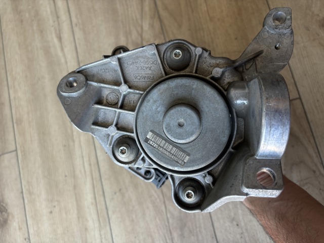 Насос вакуумний DG9Z2A451A FORD