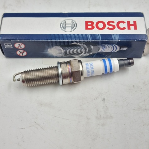Свічка запалювання 0242135533 BOSCH