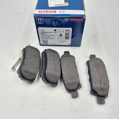 Задні гальмівні колодки 0986424814 BOSCH