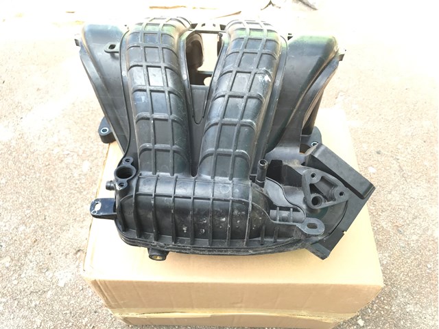 Колектор впускний 1540A069 MATOMI