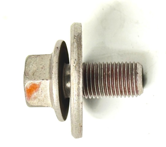 Болт кріплення амортизатора заднього 9090119052 TOYOTA