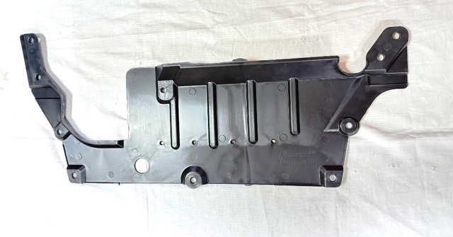 Щит запобіжний Mitsubishi ASX