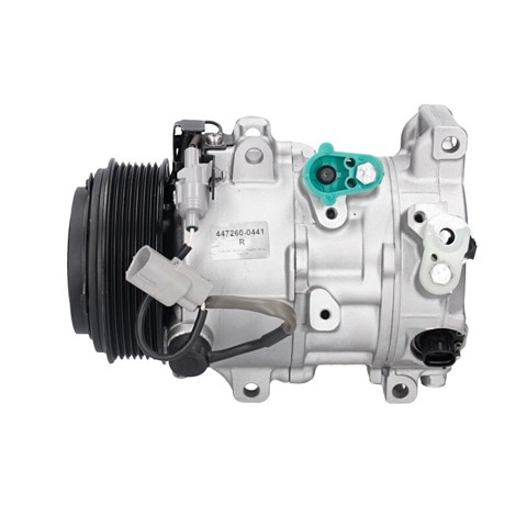 Компресор кондиціонера 8832007110 TOYOTA