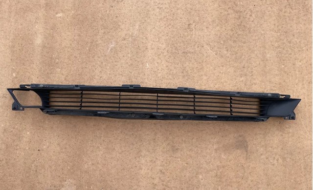 Решітка бампера нижня 104773400F Tesla Model