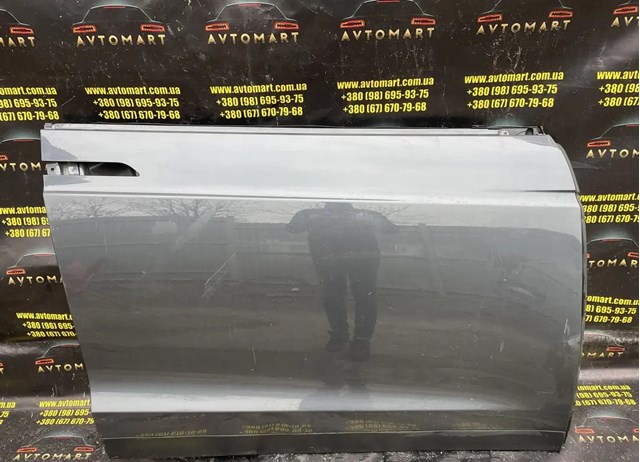 Дверка передня права 1069536E0C TESLA