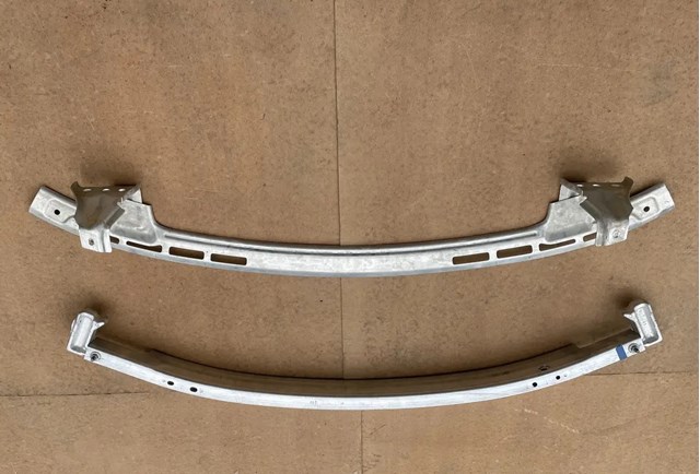 Шина бампера переднього 148760100E Tesla Model