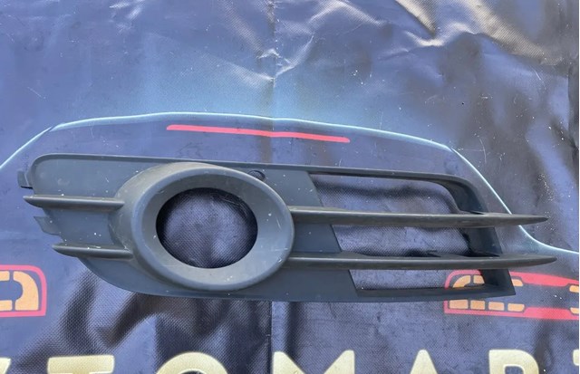 Заглушка ПТФ бампера переднього ліва 4G0807681G VAG