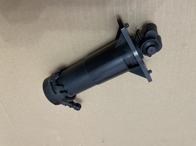 Форсунка омивача фари передньої, правої 4L0955102 VAG