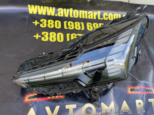 Блок фара ліва 80000401 VOLVO