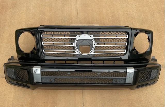 Бампер на авто A4638852601 MERCEDES