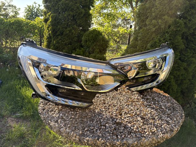 Блок фара ліва 260609169R RENAULT