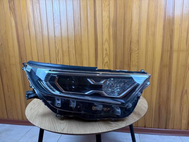 Права блок фара 8114542A31 TOYOTA