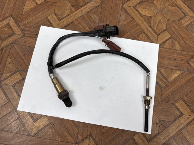 Датчик температури відпрацьованих газів (ВГ), перед фільтром сажі 8K0906088 VAG