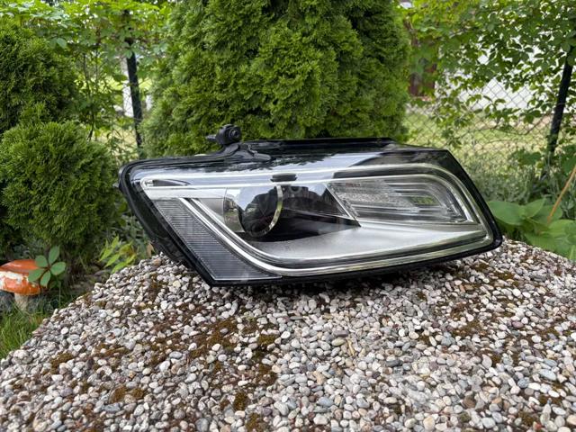 Фара основна права 8R0941754C VAG