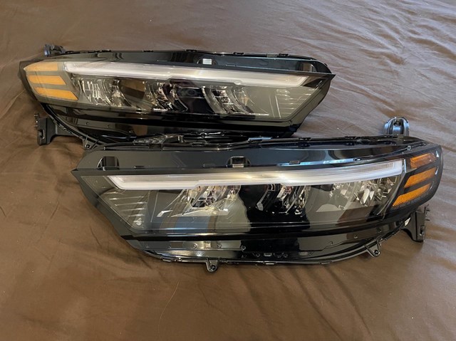 Фара основна права 3310030AA01 HONDA