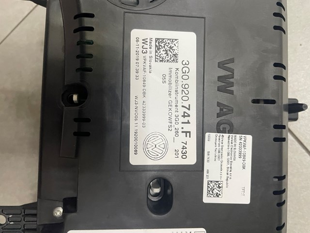 Покажчик напруги (вольтметр) 3G0920741F VAG