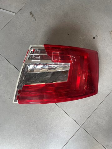 Задній правий стоп 5E5945112 VAG