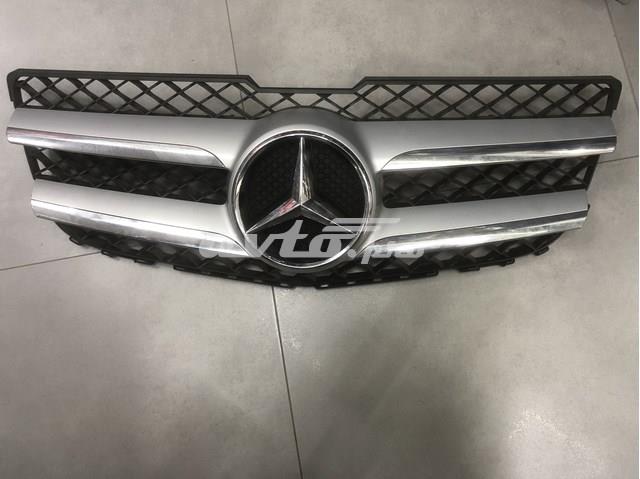 Облицювання радіатора A2048802983 MERCEDES