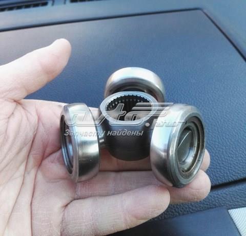 Піввісь передня, права 391004BA5A NISSAN