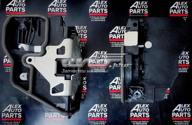 Замок водійських дверей 51217059967 BMW