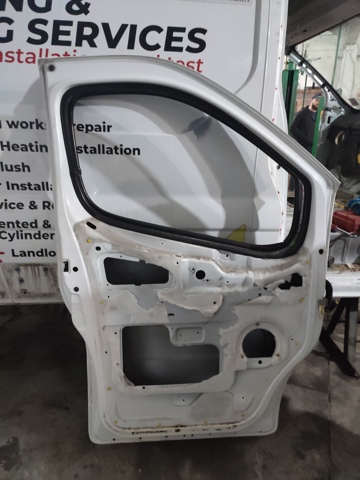 Пасажирські передні двері 7751478601 RENAULT