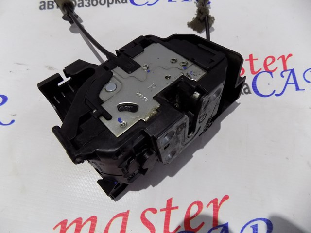Замок передніх пасажирських дверей 805020009R RENAULT
