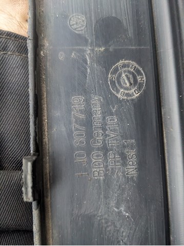 Накладка бампера переднього 1J0807719 VAG
