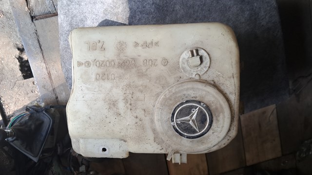 Бачок омивача лобового скла 2088690020 MERCEDES
