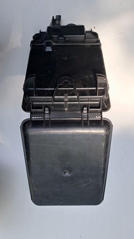 Корпус блоку запобіжників 8D0927355A VAG