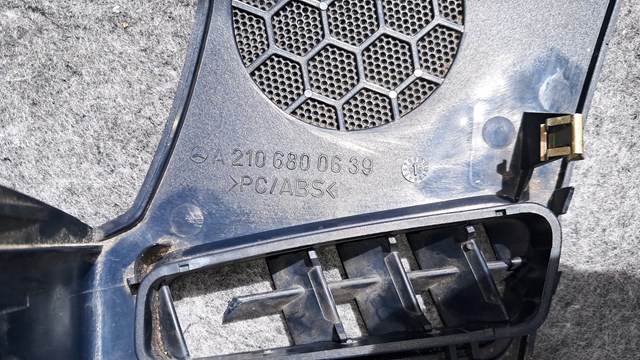 Комплект декоративних накладок динаміків A2106800639 MERCEDES