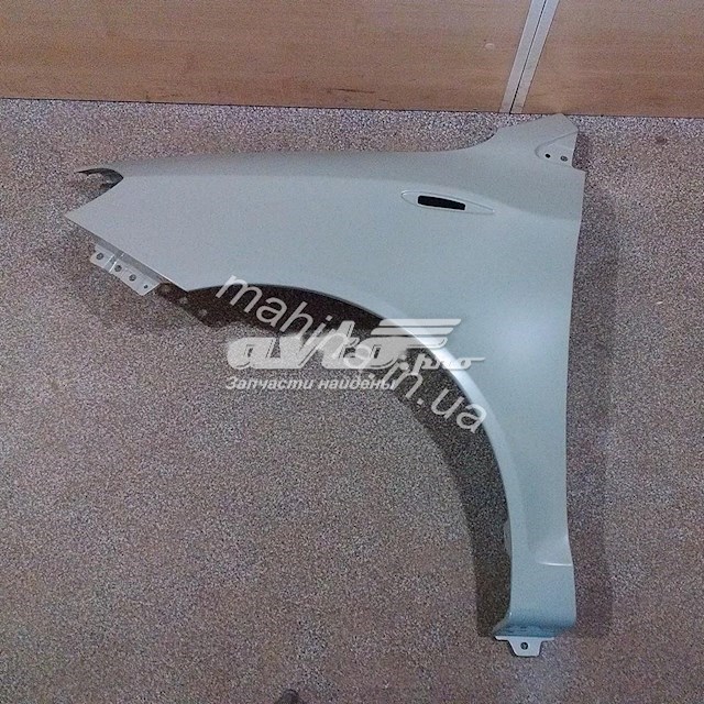 Ліве переднє крило A138403101DY CHERY