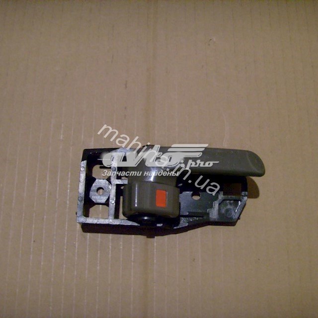 Ручка передньої двері внутрішня права T116105120 CHERY