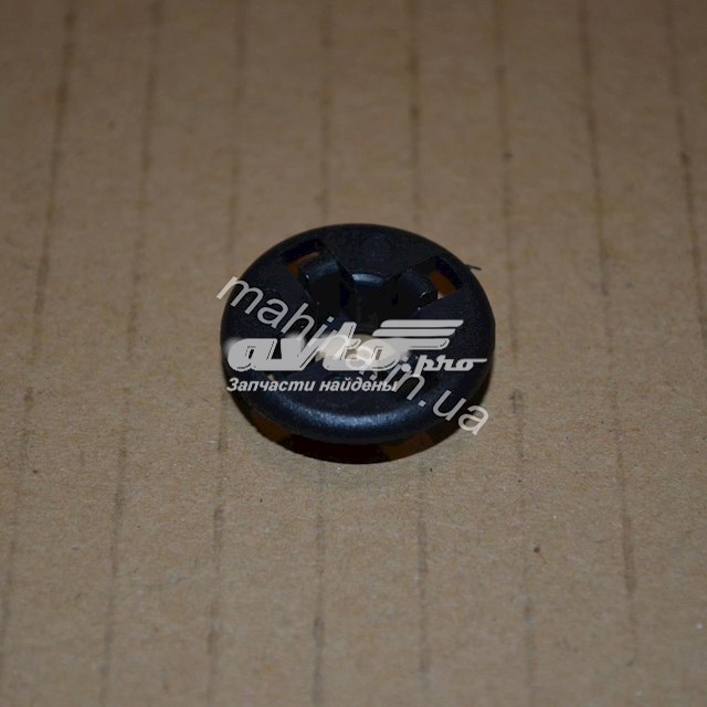 Фіксатор підпори капота T118402221 CHERY