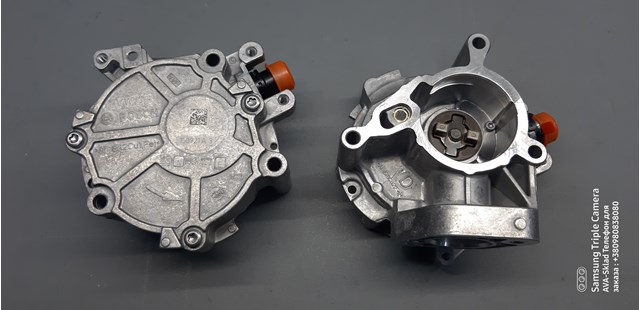 Насос вакуумний 06N145100E VAG