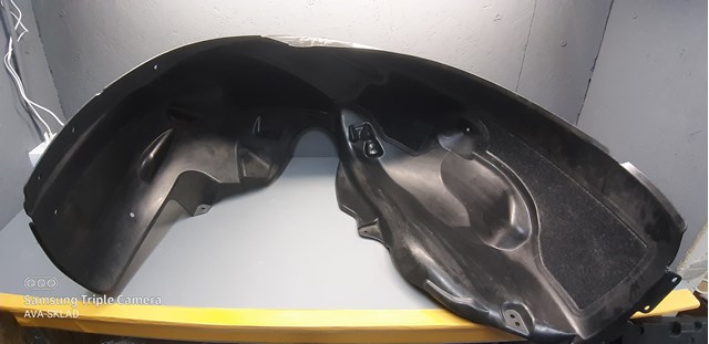Підкрилок задній правий 51717033752 BMW