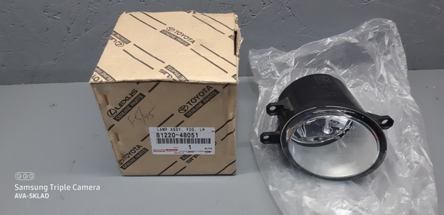 Фара, ліва 8122048051 TOYOTA