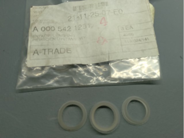 Кронштейн парктроніка, передній боковій A0005421251 MERCEDES