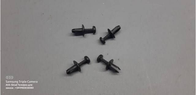 Пістон (кліп) кріплення обшивки дверей A12499005929051 MERCEDES