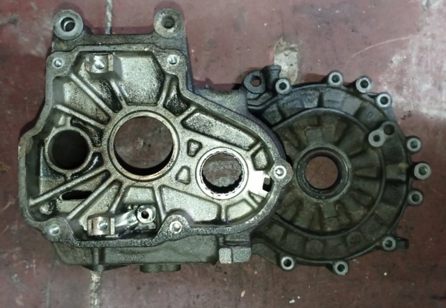 Корпус коробки передач 02B301103F VAG