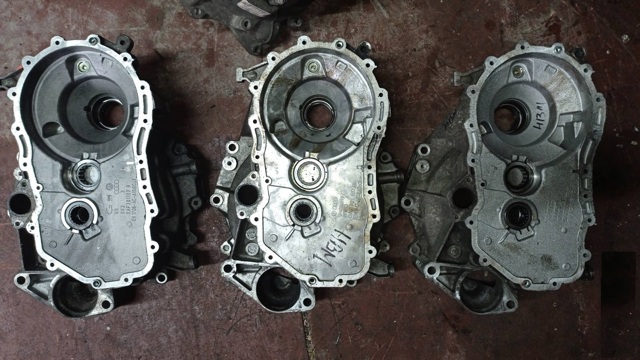 Корпус коробки передач 02T301107R VAG