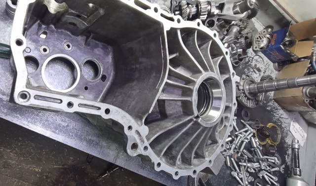 Корпус коробки передач 02Z301103E VAG