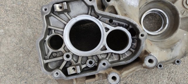 Корпус коробки передач 02Z301103J VAG