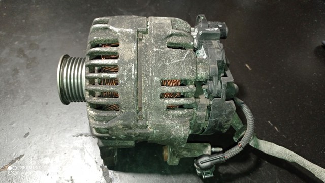 Генератор автомобільний 03C903023D VAG