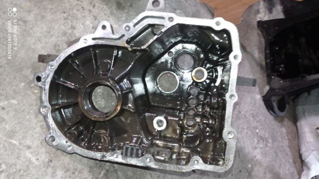 Корпус коробки передач 085301103S VAG