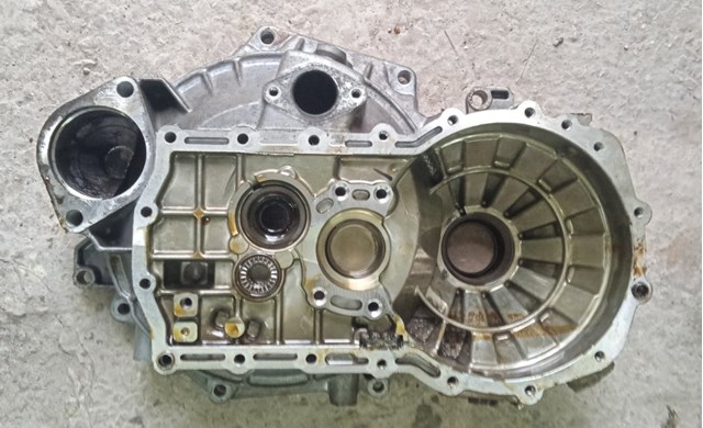 Картер зчеплення 0A4301107H VAG