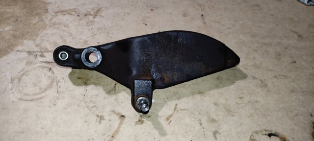 Шарнір штока перемикання передач 1367506 FORD