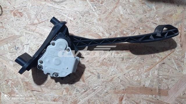 Педаль газу (акселератора) 30683516 VOLVO