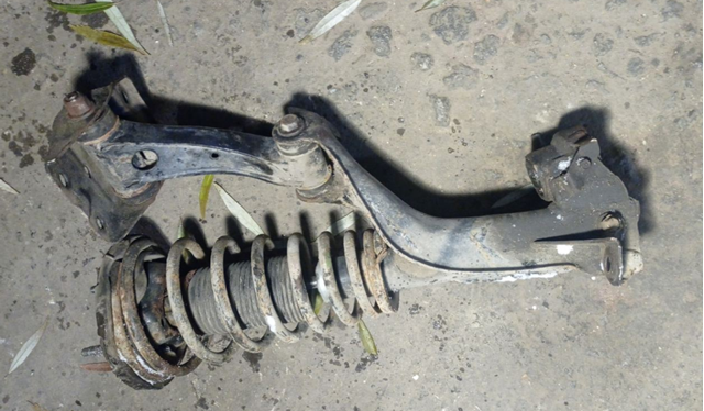 Важіль поворотного кулака 545932J050 NISSAN