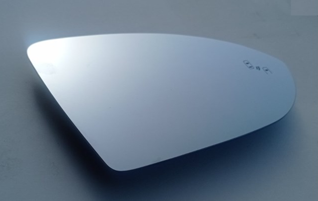 Дзеркальний елемент правий 5G0857522M VAG